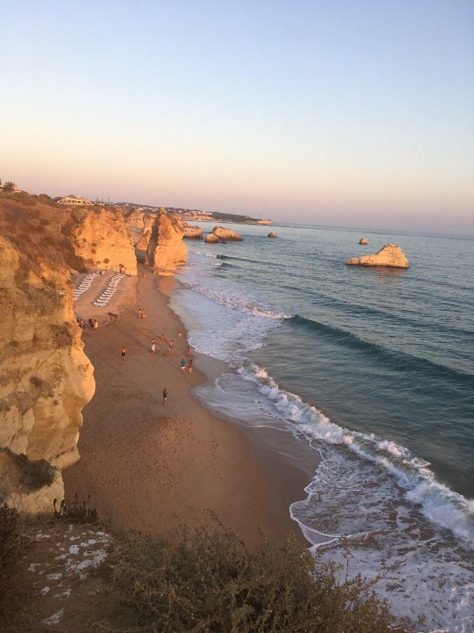بورتيماو Beach Front At Praia Da Rocha المظهر الخارجي الصورة